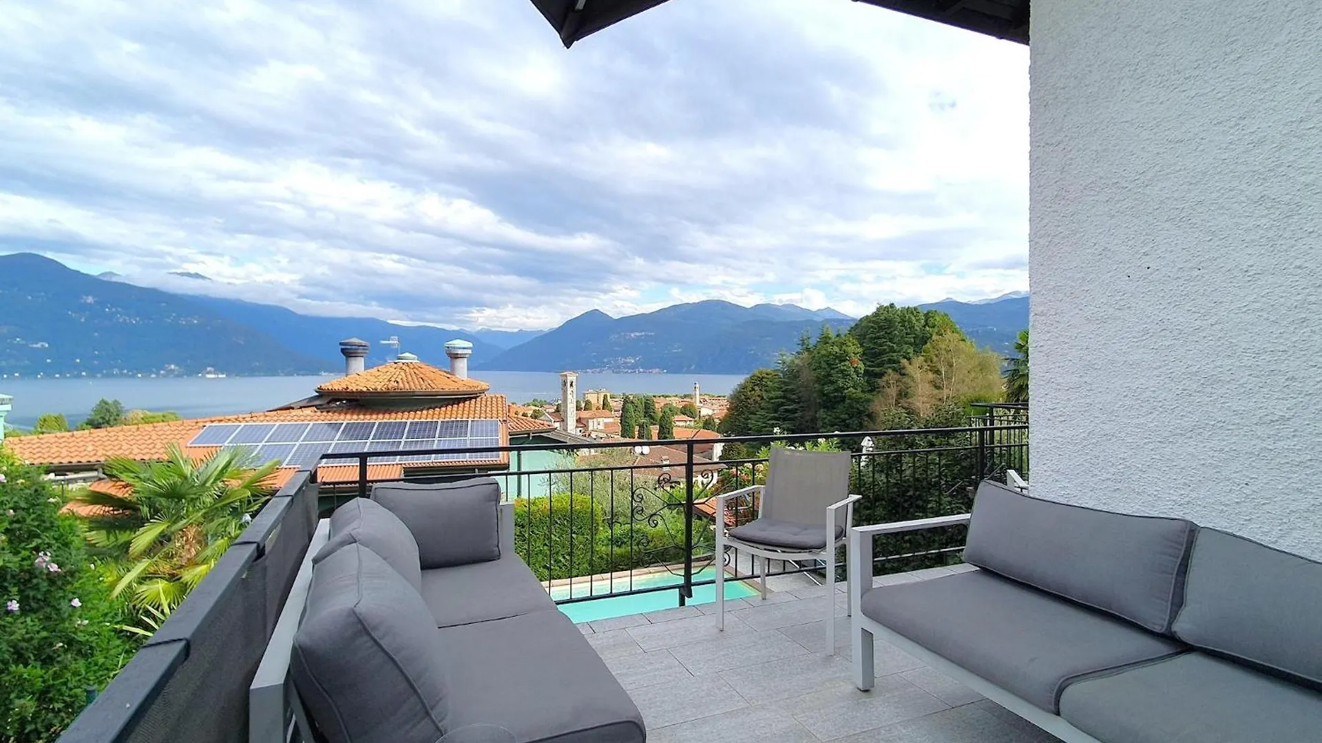 Majestic Holiday Home With Private Pool Germignaga Italy