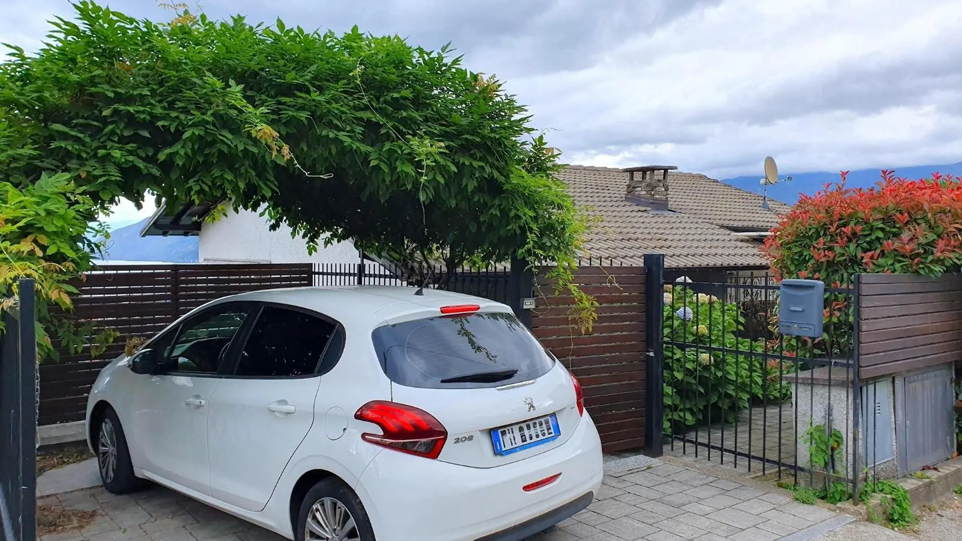 Majestic Holiday Home With Private Pool Germignaga