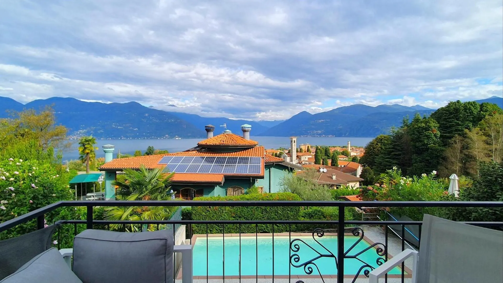 Majestic Holiday Home With Private Pool Germignaga