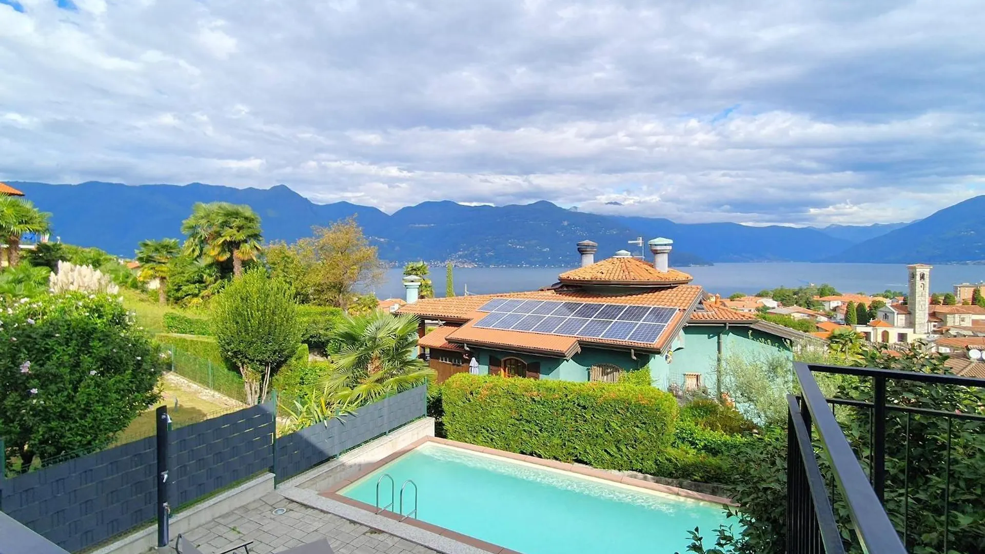 Majestic Holiday Home With Private Pool contacts